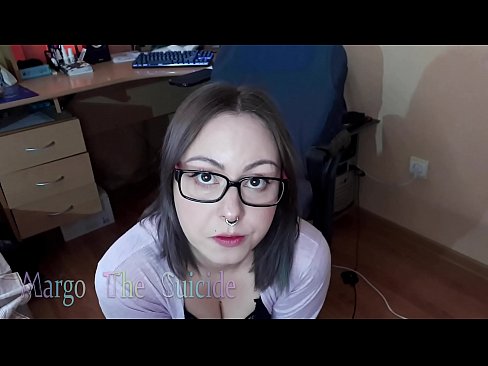 ❤️ Көзілдірік киген сексуалды қыз камерада дилдоны терең сорып алады ❤❌ Порно бойынша бізде ❤